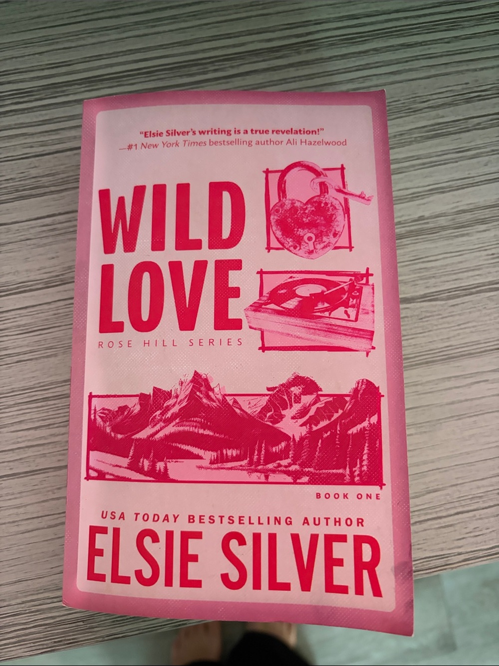 🩷Wild Love by Elsie Silver - Pink Paperback